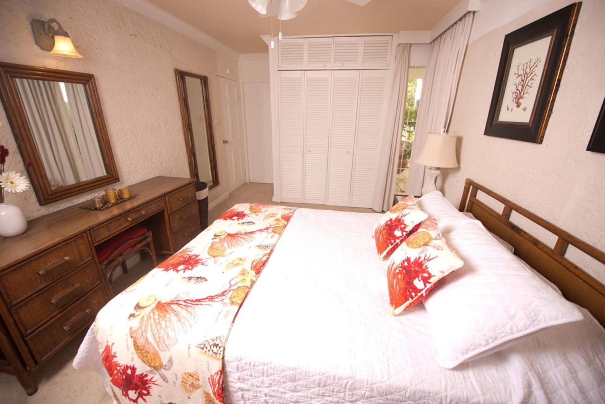 Bora Bora By Blue Sky Luxury Appartement Paynes Bay Kamer foto